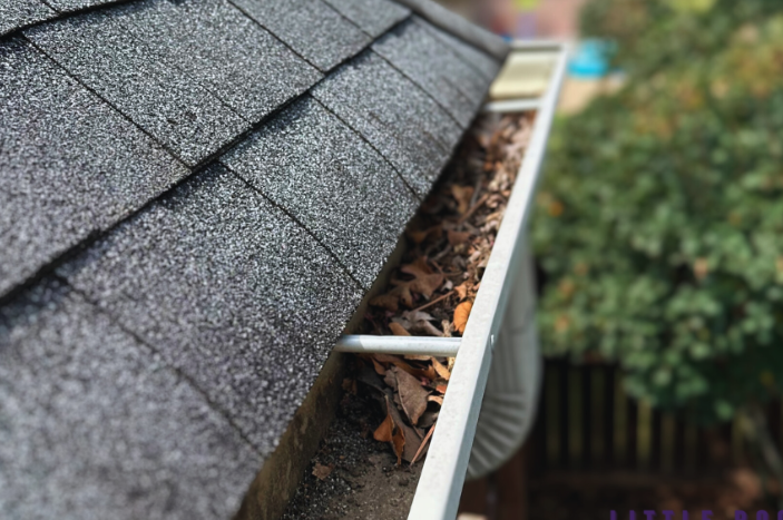 Commercial gutter cleaning solutions in Orange County - Solar Sparkle